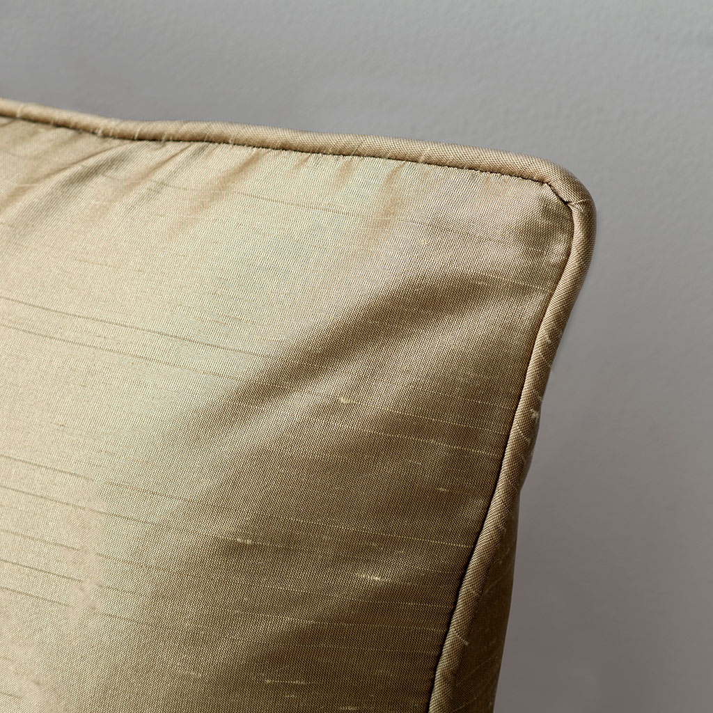 Faux silk outlet cushions