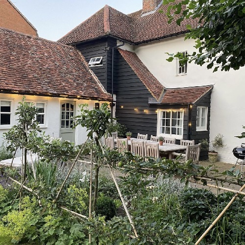 Garden at myoldpub